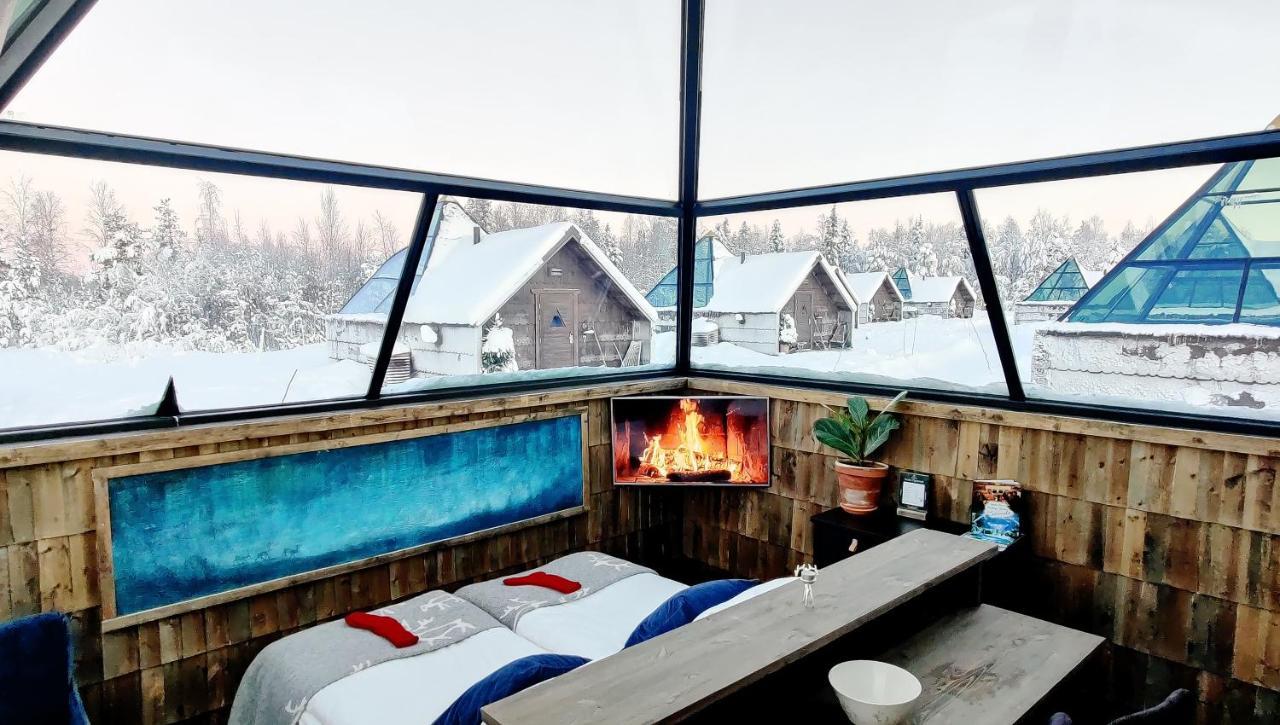 Aurora Pyramid Glass Igloos Kongas Exterior photo